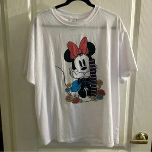 Disney White Minnie mouse T-shirt with embroidered flowers size XXL NWT